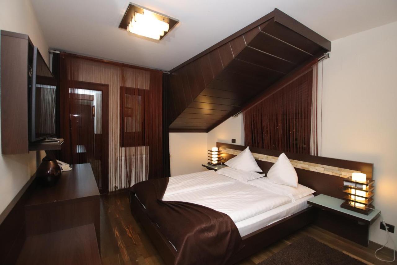 Complex Cochet Hotel Buşteni Екстериор снимка