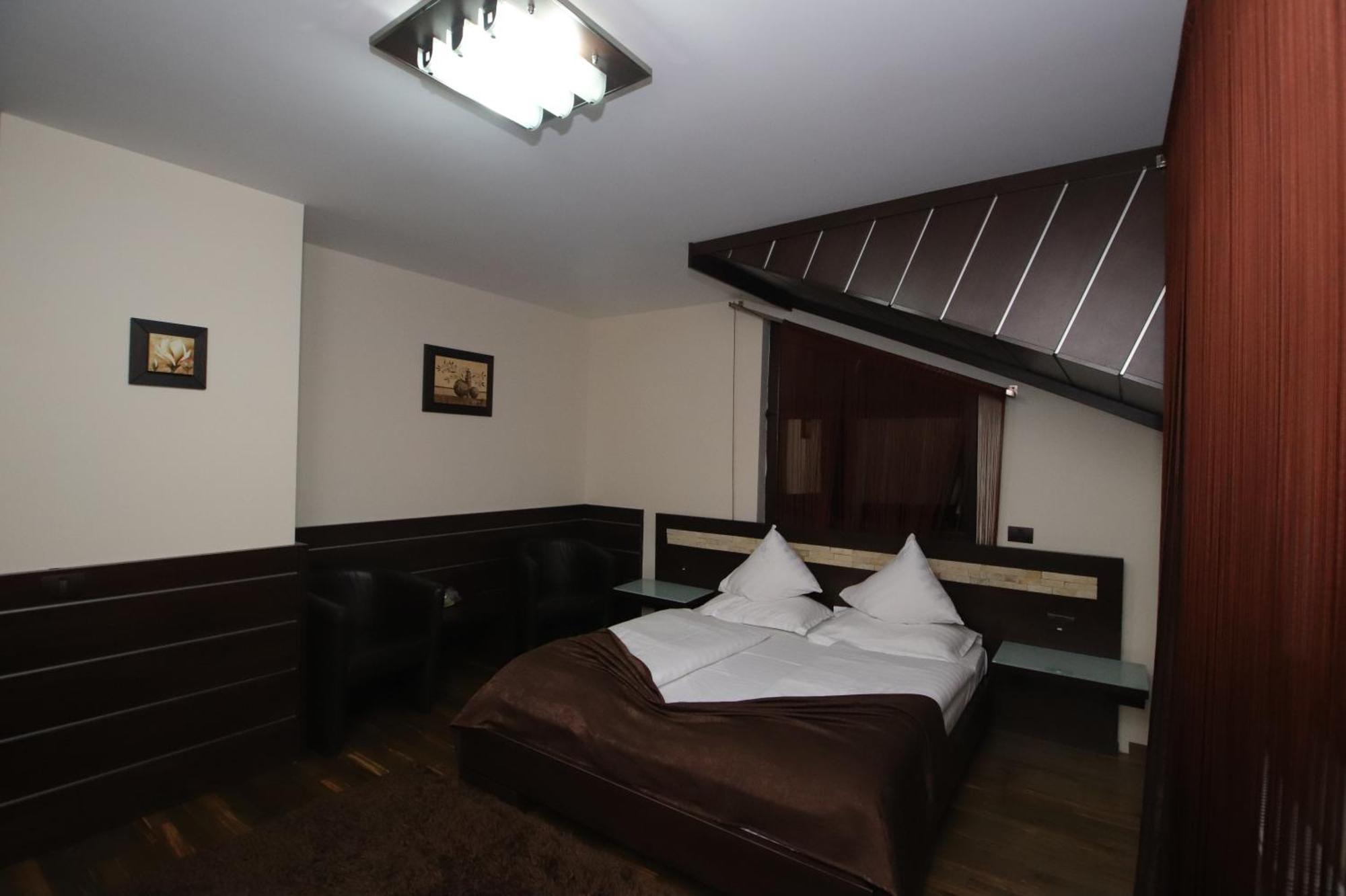 Complex Cochet Hotel Buşteni Екстериор снимка