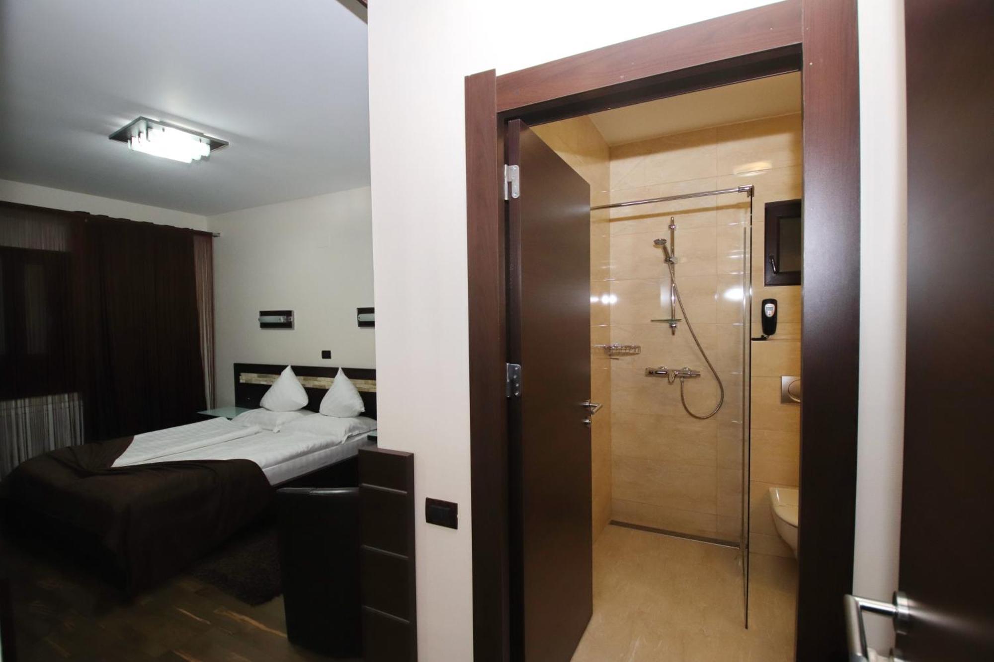 Complex Cochet Hotel Buşteni Екстериор снимка
