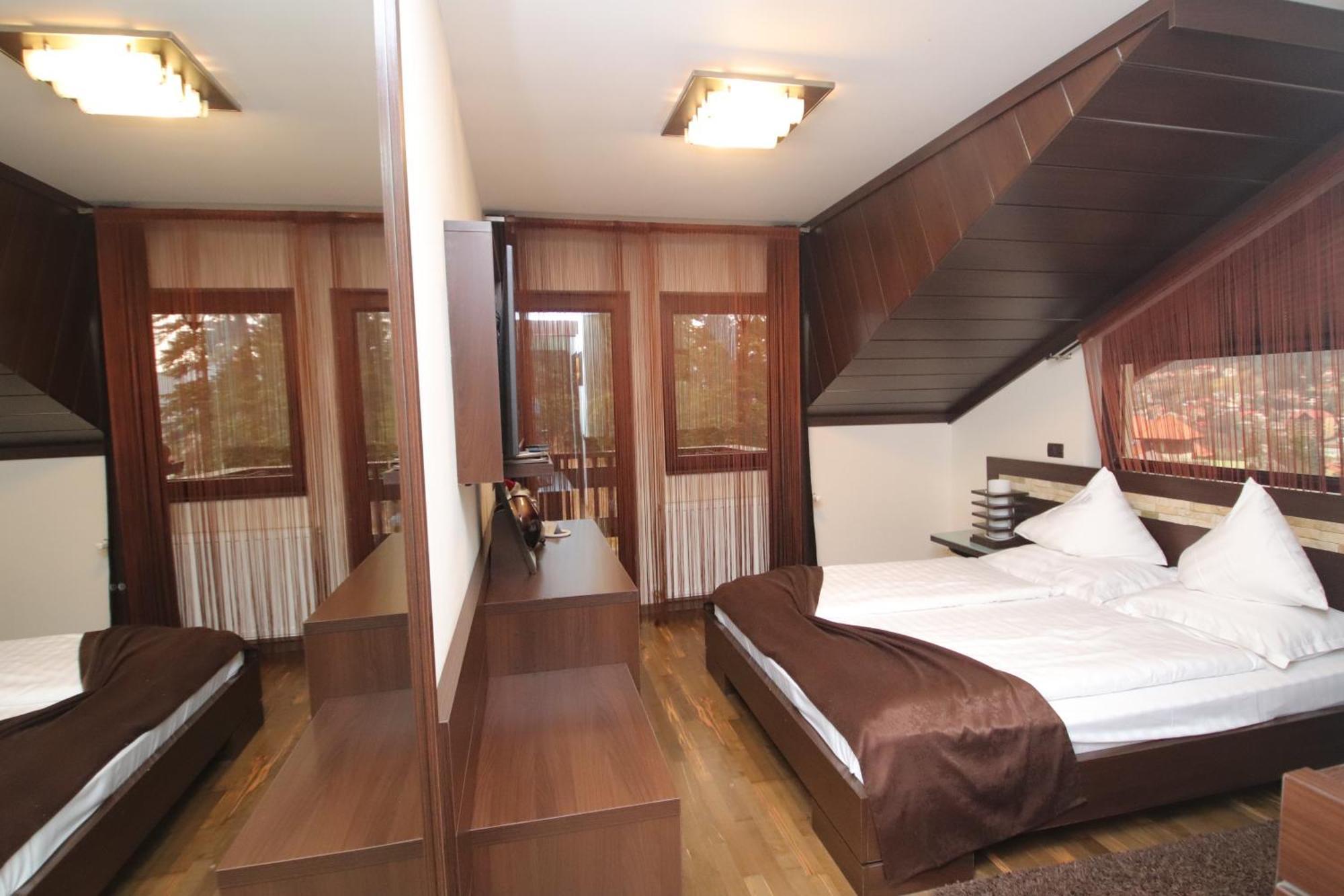Complex Cochet Hotel Buşteni Екстериор снимка